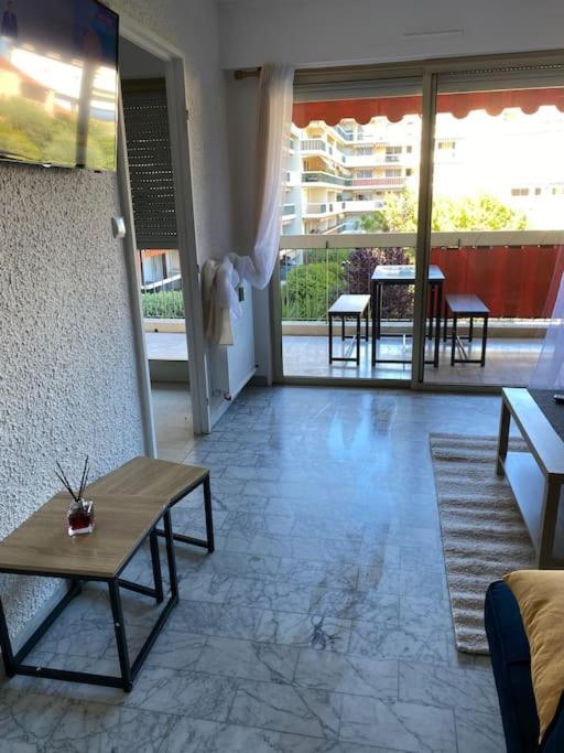 Golf Juan Appartement *