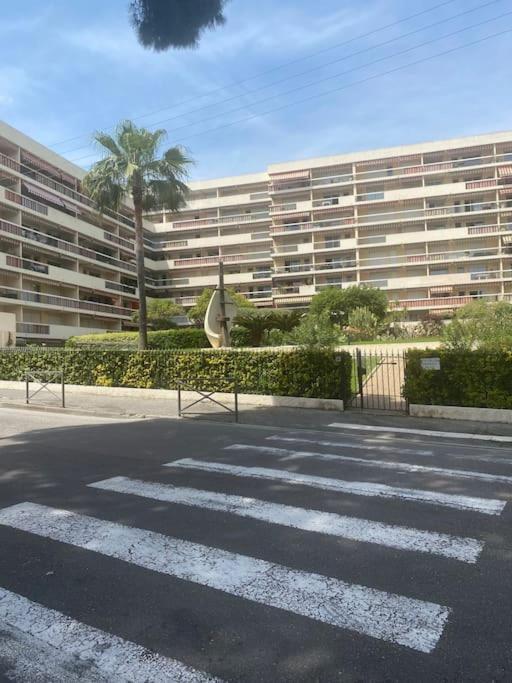 Appartement Golf Juan *